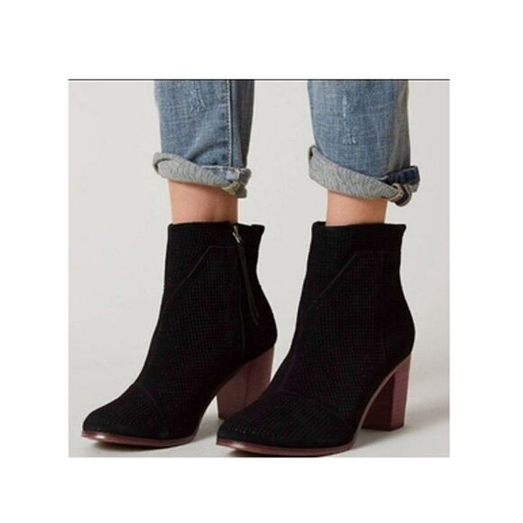 Toms Lunata Suede Heeled Ankle Boot | Black - Picture 1 of 9